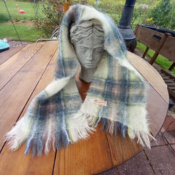 vintage CRAIG-NA-CREIDHE --WOOL scarf - Picture 1 of 4